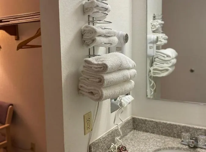 Americas Value Hotel Champaign