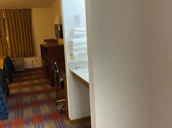 Americas Value Hotel