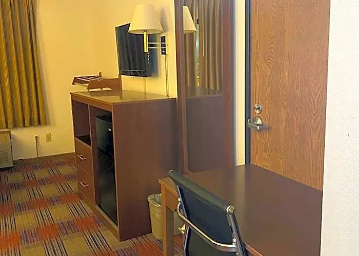 Americas Value Hotel