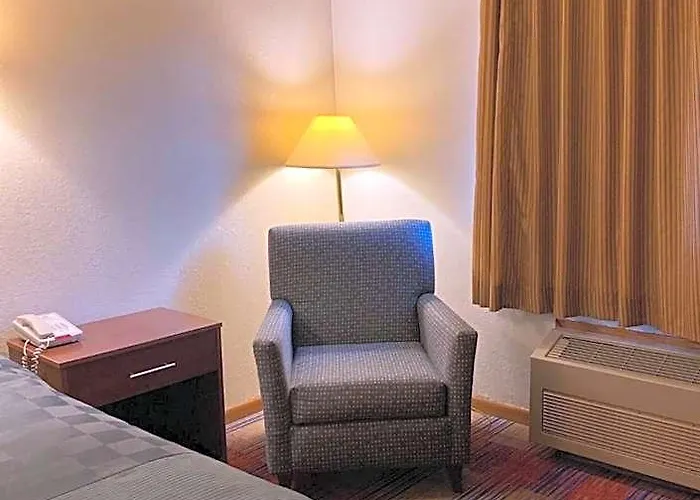 Hotel Americas Value Champaign