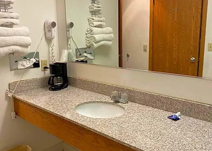 Americas Value Hotel