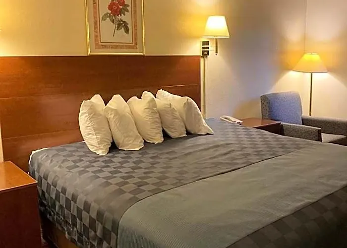 Americas Value Hotel 2*