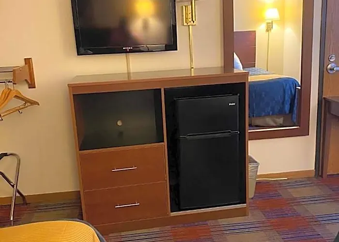 Hotel Americas Value Champaign