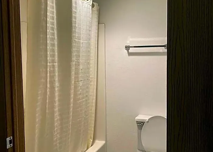 Americas Value Hotel 2*